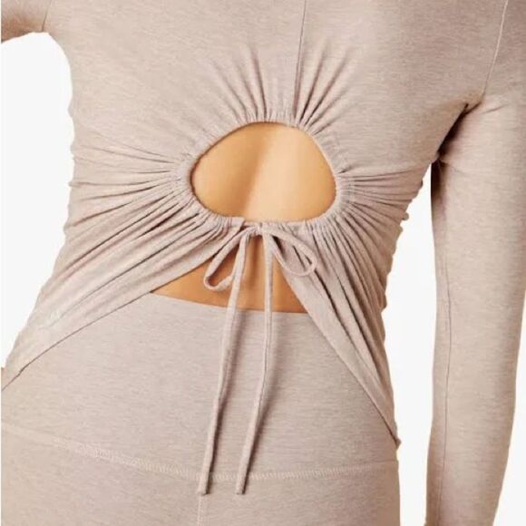 Beyond Yoga Chai Tan Featherweight Inner Circle Pullover Long Sleeve Top - Picture 3 of 10